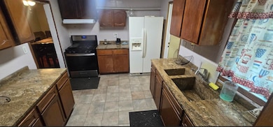 230 S Hackett St, South Beloit, IL 61080 - photo 4