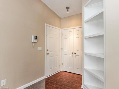 135 James Rd unit 3D, High Point, NC 27265 - photo 5