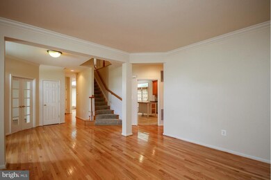 2817 Burrough Hill Ln, Woodbridge, VA 22191 - photo 5