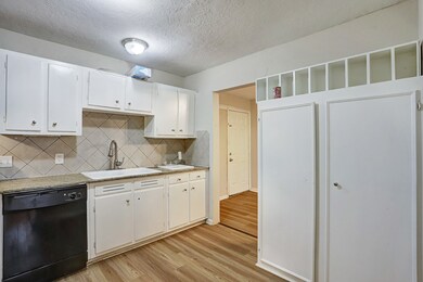 5126 Enyart St, Houston, TX 77021 - photo 4