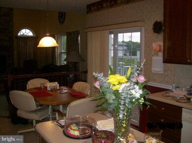 7619 Chesterfield Way, Rosedale, MD 21237 - photo 4