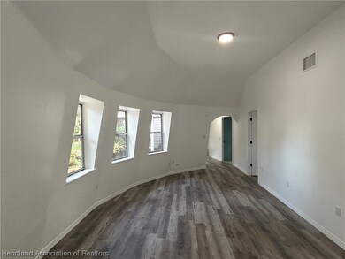 414 Holmes Ave, Lake Placid, FL 33852 - photo 5