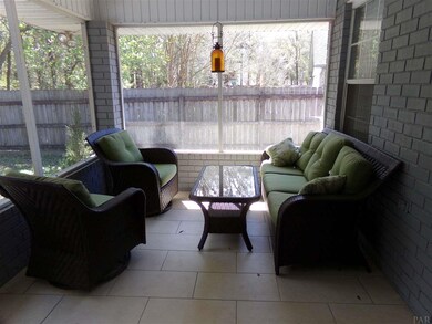 2703 Woodbreeze Dr, Cantonment, FL 32533 - photo 2