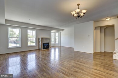 272 Brock Bridge Rd, Laurel, MD 20724 - photo 2