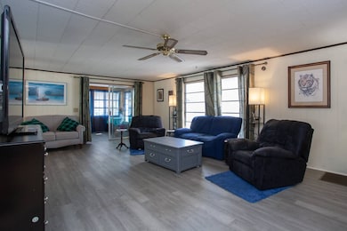 2001 83rd Ave N unit 5075, Saint Petersburg, FL 33702 - photo 4