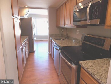 6027 Bonnie Bern Ct, Burke, VA 22015 - photo 3