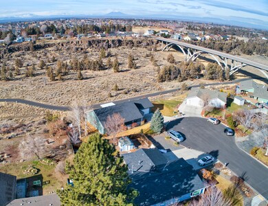 1028 NW Larch Ct, Redmond, OR 97756 - photo 3