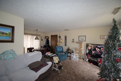 200 W Charter Dr, Muncie, IN 47303 - photo 3