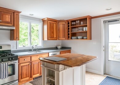 109 Brooks Ave, Quincy, MA 02169 - photo 4