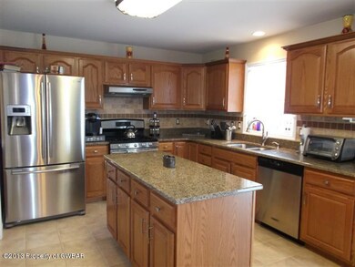 38 Huckleberry Ln, Duryea, PA 18642 - photo 7