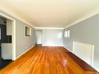 19977 Cushing St, Detroit, MI 48205 - photo 6