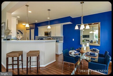 25237 Laureldale Terrace unit 2B2, Chantilly, VA 20152 - photo 3