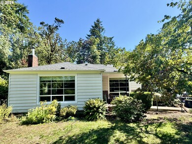 559 S 42nd St, Springfield, OR 97478 - photo 2