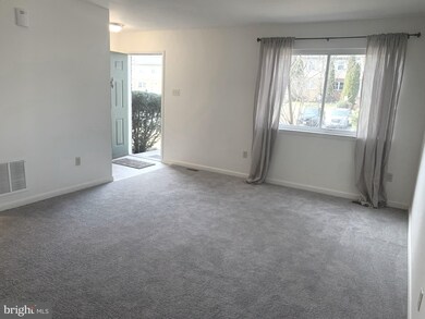 649 Glynlee Ct, Reisterstown, MD 21136 - photo 2