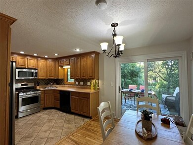 5535 Goddard St, Shawnee, KS 66203 - photo 4