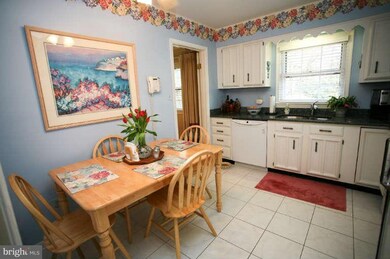 12319 Myterra Way, Herndon, VA 20171 - photo 7