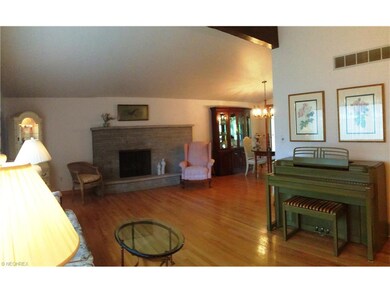 58 Henry Dr, Struthers, OH 44471 - photo 3