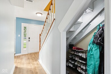 737 West St, Whiteland, IN 46184 - photo 4