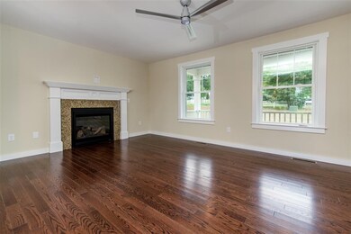 15 Willowbrook Ave unit 2, Greenland, NH 03840 - photo 4