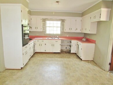 4525 Sylvester Rd, Sylvester, GA 31791 - photo 4