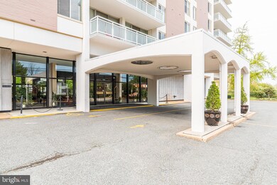 Strathmore Tower unit 303, Baltimore, MD 21215 - photo 4