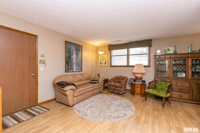 2029 E 38th Street Place, Davenport, IA 52807 - photo 5