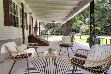 02 - Front Patio