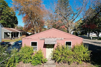 3771 Edison St NW, Uniontown, OH 44685 - photo 5