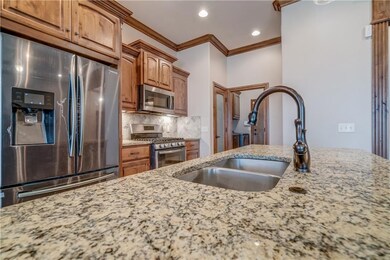 Kitchen island, stainless steel appliances