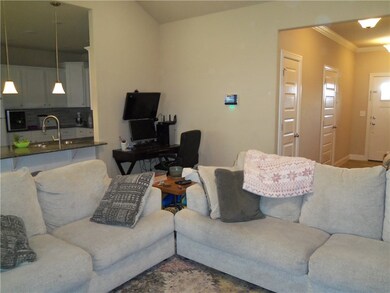 511 Captain Hopkins St, Prairie Grove, AR 72753 - photo 6