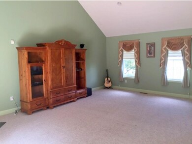 10 Wanda Ln, Nashua, NH 03062 - photo 4