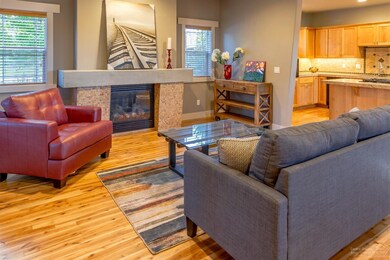 352 SW Hayes Ave, Bend, OR 97702 - photo 3