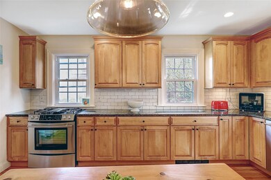 22 Kenilworth Way, Pawtucket, RI 02860 - photo 7