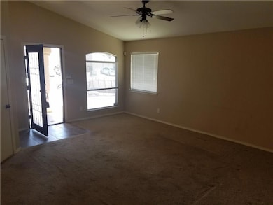 14320 Desert Sky Dr, Horizon City, TX 79928 - photo 4