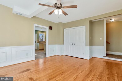 434 W Queen St, Chambersburg, PA 17201 - photo 6