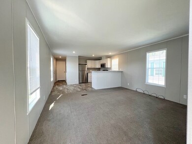 5196 Tokay Dr unit 92, Flint, MI 48507 - photo 3