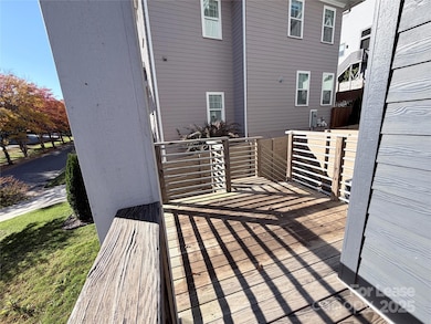 2009 Hamorton Place, Charlotte, NC 28205 - photo 5