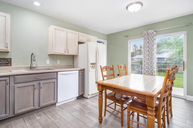 4747 N Meadowlark Dr, Rolling Prairie, IN 46371 - photo 4