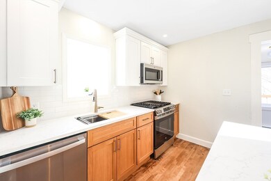 97 Apthorp St, Worcester, MA 01606 - photo 6