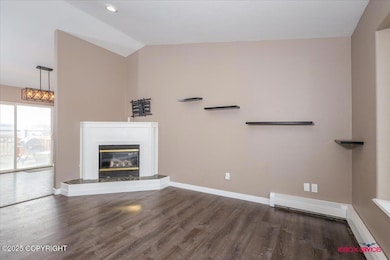 03-1130 W Auklet Ave-3