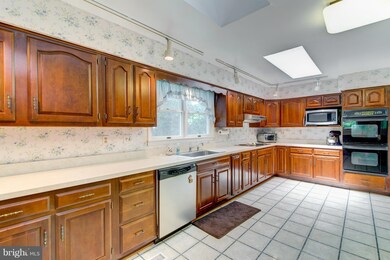 1005 Fowler St, Falls Church, VA 22046 - photo 7