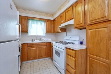 164 Corona Ave, Staten Island, NY 10306 - photo 6