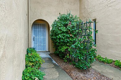 4633 Driftwood Cir, Carlsbad, CA 92008 - photo 3