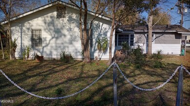 301 Ballentine St, Bay Saint Louis, MS 39520 - photo 4