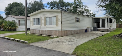 1080 Jack Calhoun Dr unit 187, Kissimmee, FL 34741 - photo 2