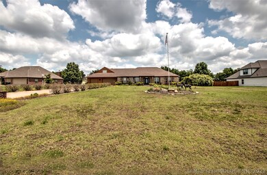 2231 S Osage, Skiatook, OK 74070 - photo 3