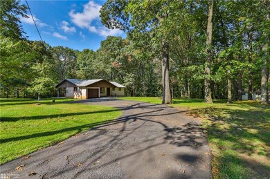 521 Mountain Top Ln, Allentown, PA 18103 - photo 4