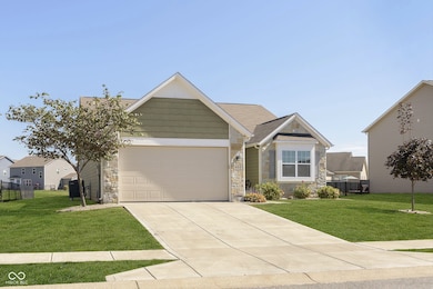 809 Declaration Dr, Pittsboro, IN 46167 - photo 2