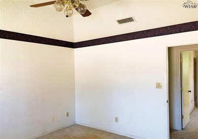 1514 Carol Ln, Wichita Falls, TX 76302 - photo 7