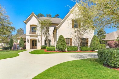 Beautiful 5 bedrm, 4.5 bath home in gated Natchez